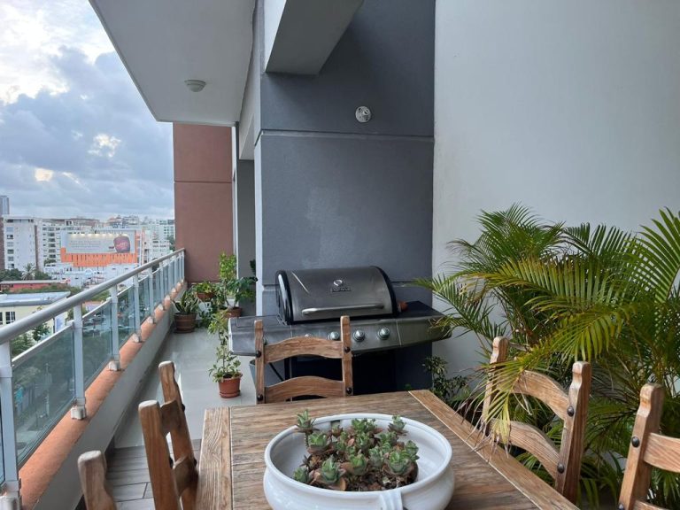 Apartamento con balcón en venta, La Julia